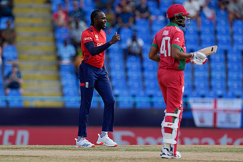  Jofra Archer celebrates Aqib Ilyas wicket
